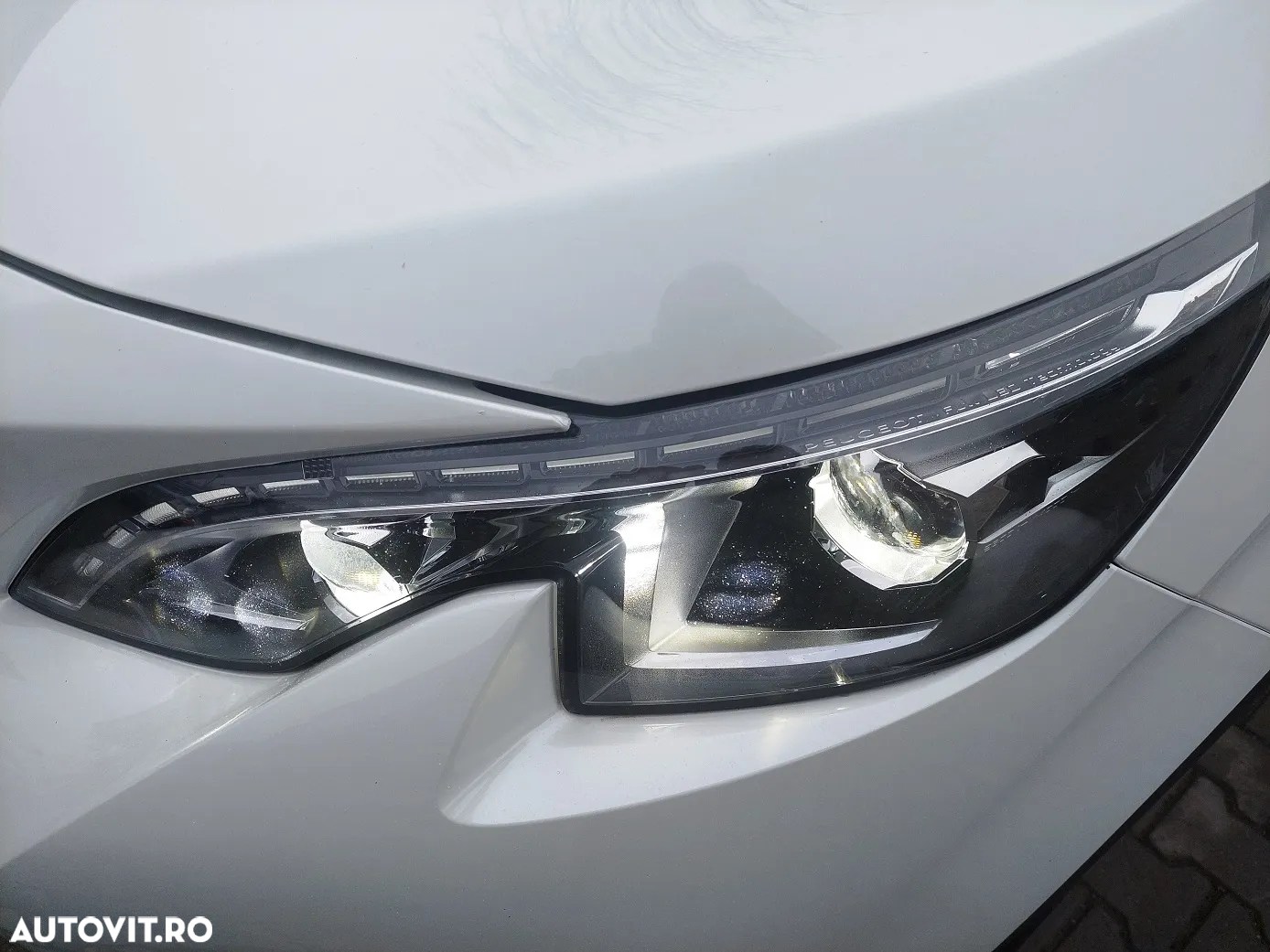 Peugeot 3008 1.2 PureTech 130 EAT8 Allure Pack - 27
