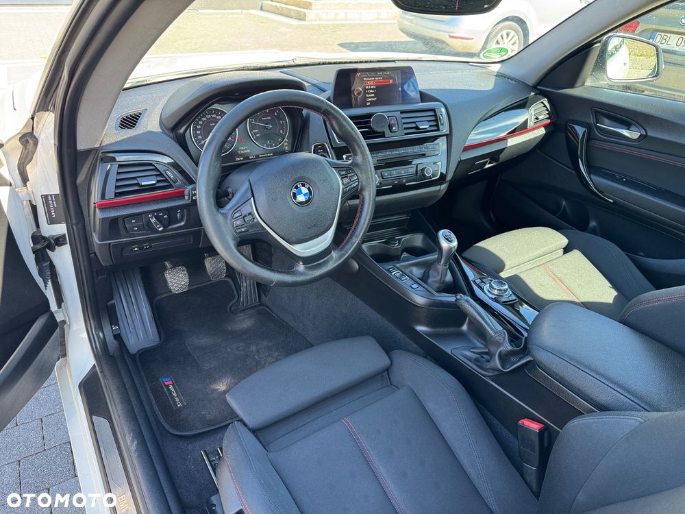 BMW Seria 2 218d Sport Line - 7