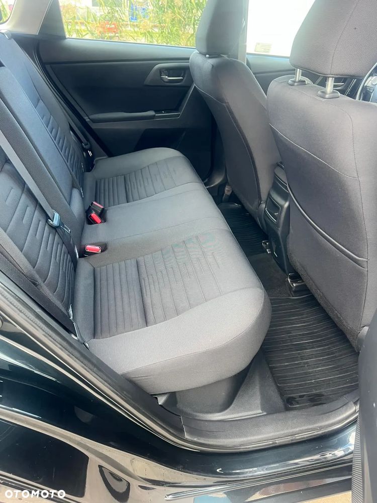 Toyota Auris 1.8 HSD Luna - 22