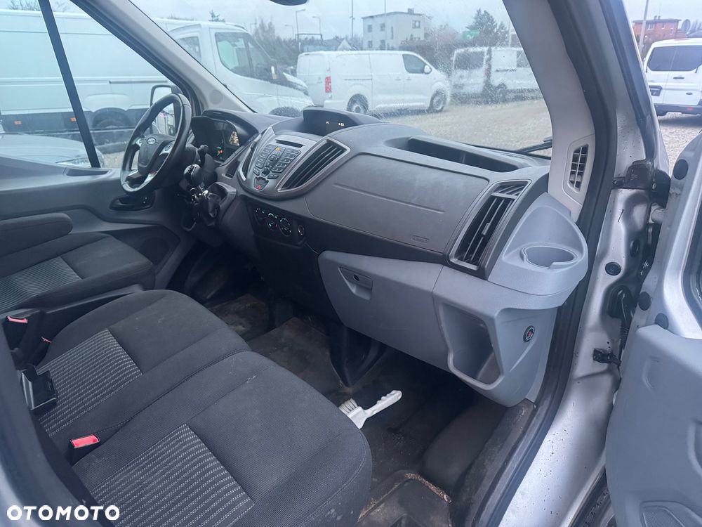 Ford Transit - 9