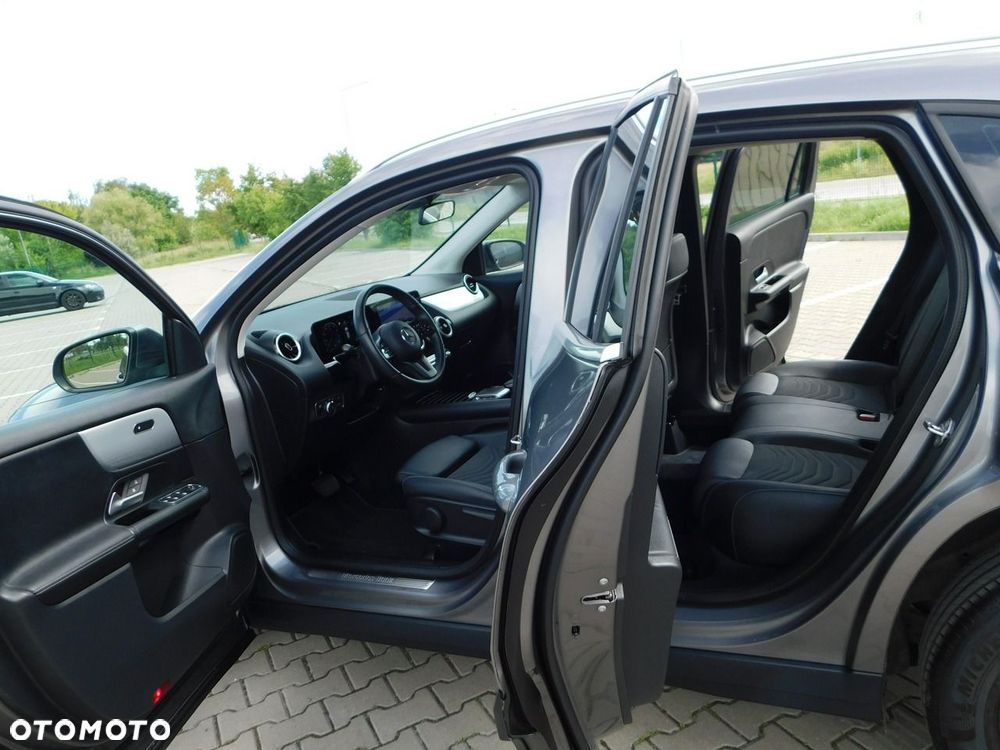 Mercedes-Benz GLA - 14
