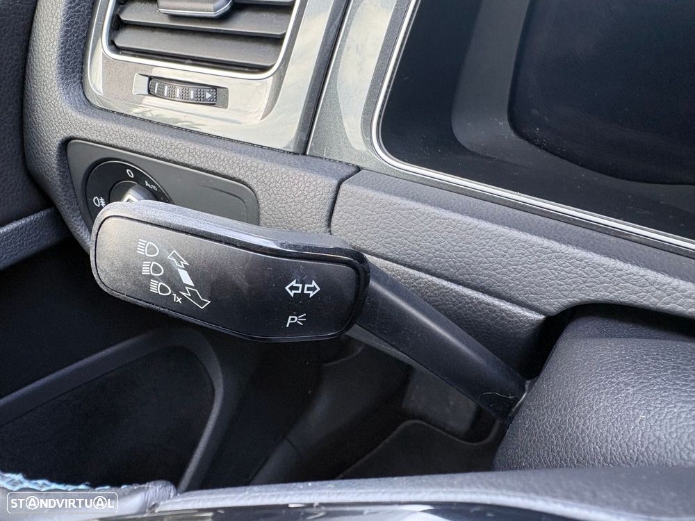 VW e-Golf AC/DC - 37