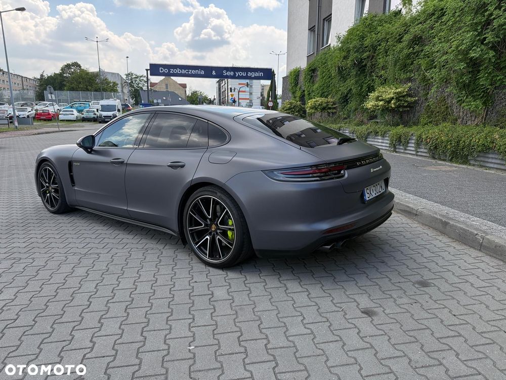 Porsche Panamera 4 E-Hybrid Executive - 3