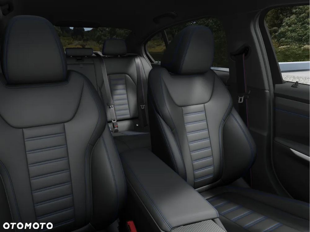BMW Seria 3 330d xDrive mHEV M Sport - 4