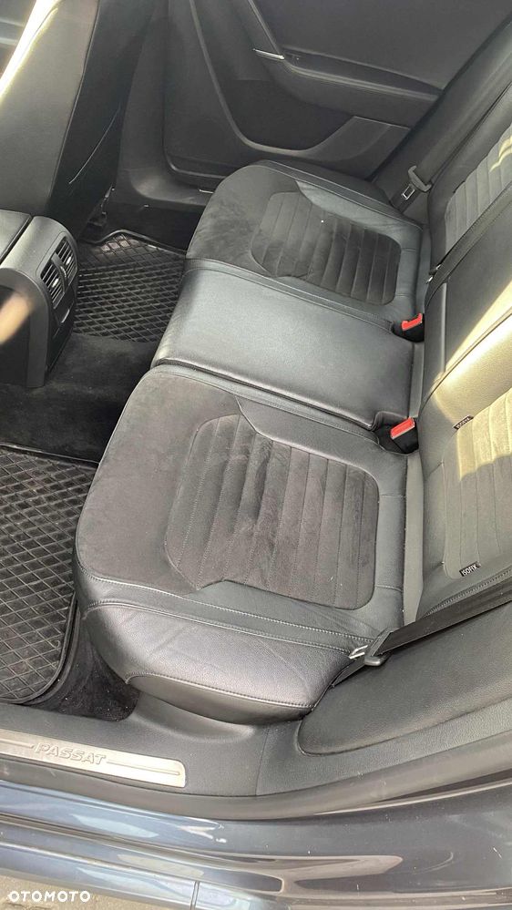 Volkswagen Passat - 16