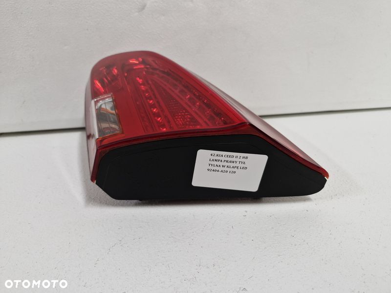 KIA CEED II 2 HB LAMPA PRAWY TYŁ TYLNA W KLAPĘ LED 92404-A20 - 3