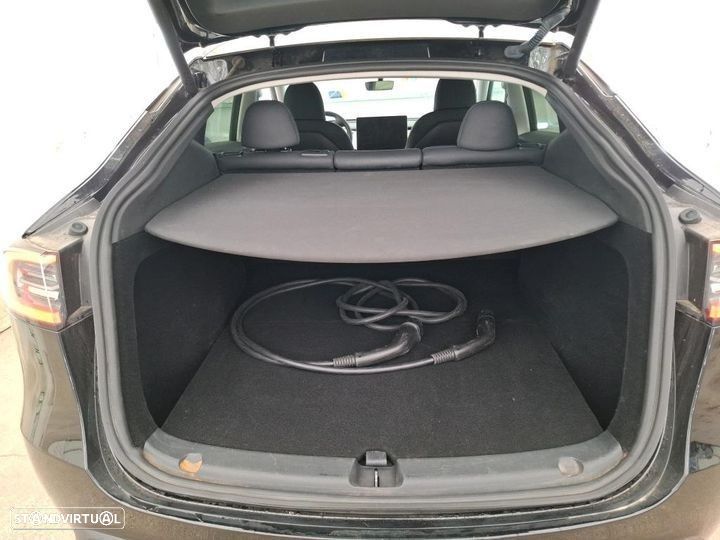 Tesla Model Y Long Range Dual Motor AWD - 5