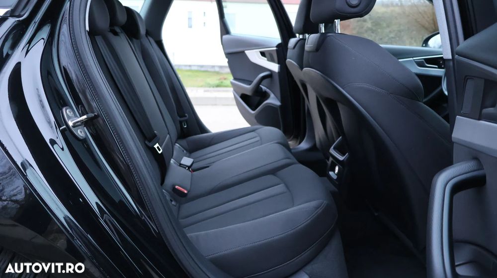 Audi A4 Avant 2.0 TDI S tronic Sport - 12