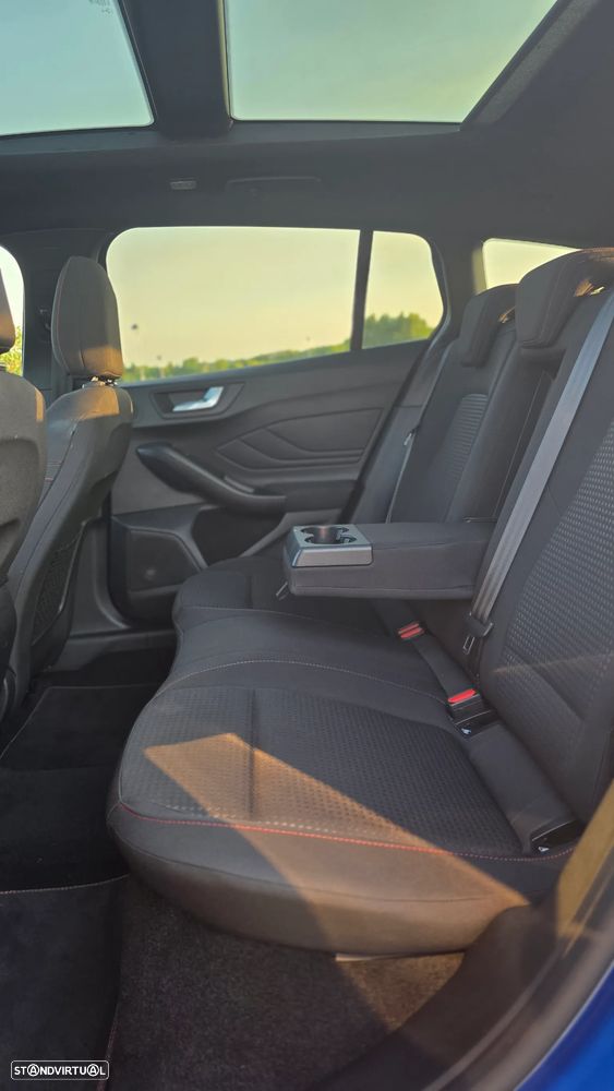 Ford Focus 1.0 EcoBoost Hybrid Aut. ST-LINE X - 44