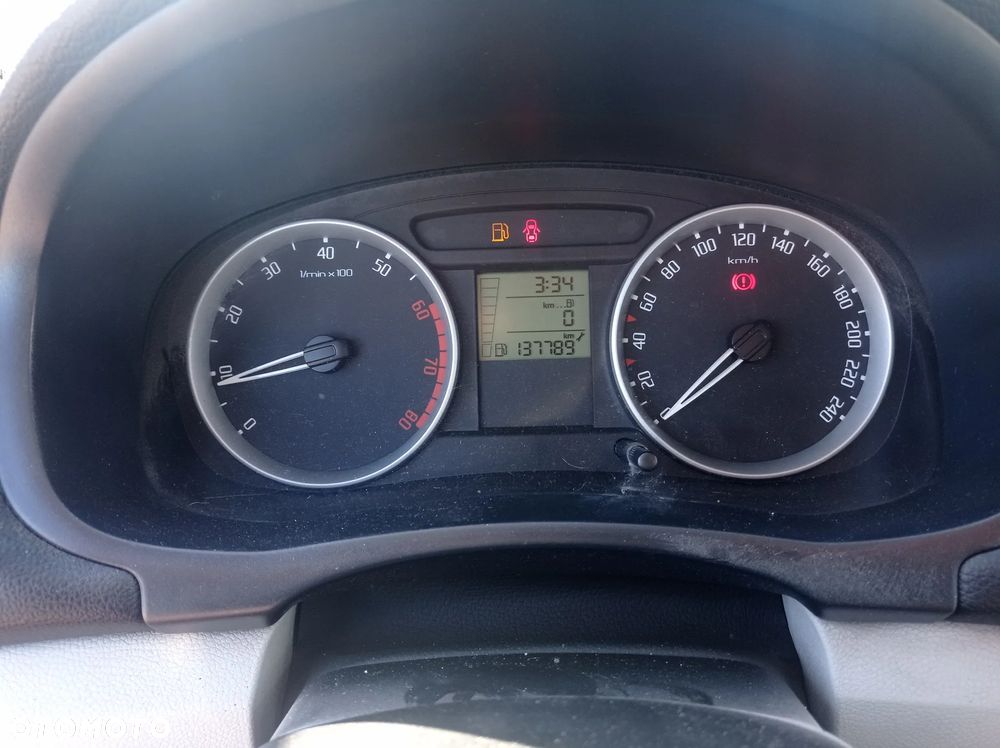 Skoda Roomster 1.6 16V Style - 10