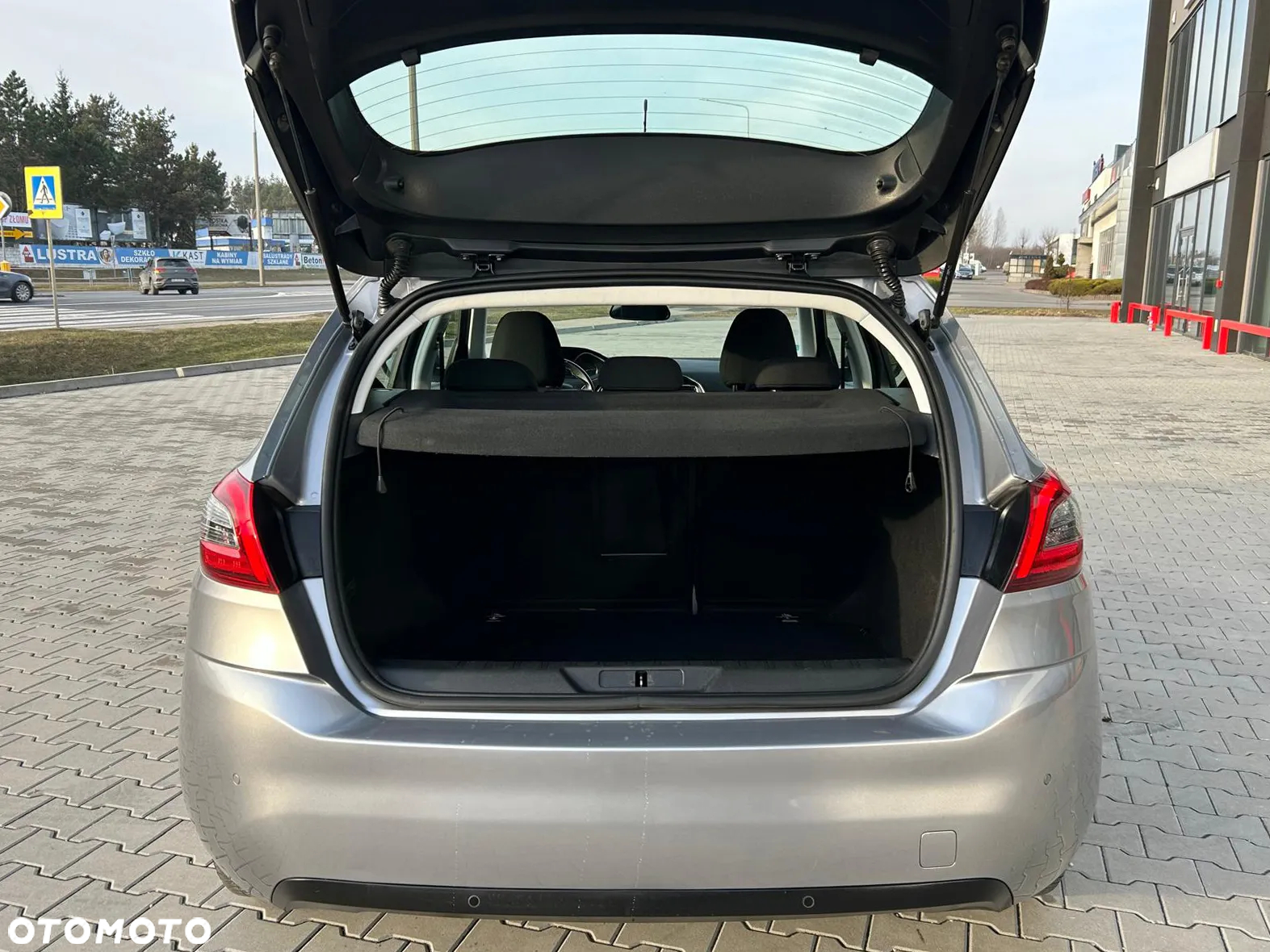 Peugeot 308 1.5 BlueHDi Allure S&S - 14