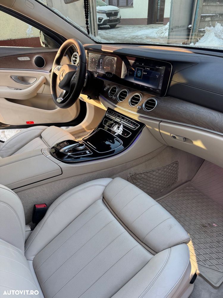 Mercedes-Benz E - 10