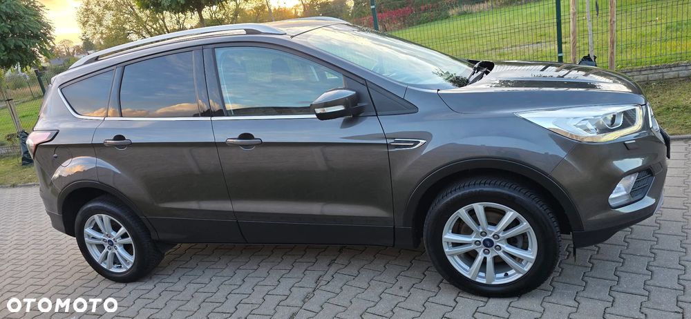 Ford Kuga - 12