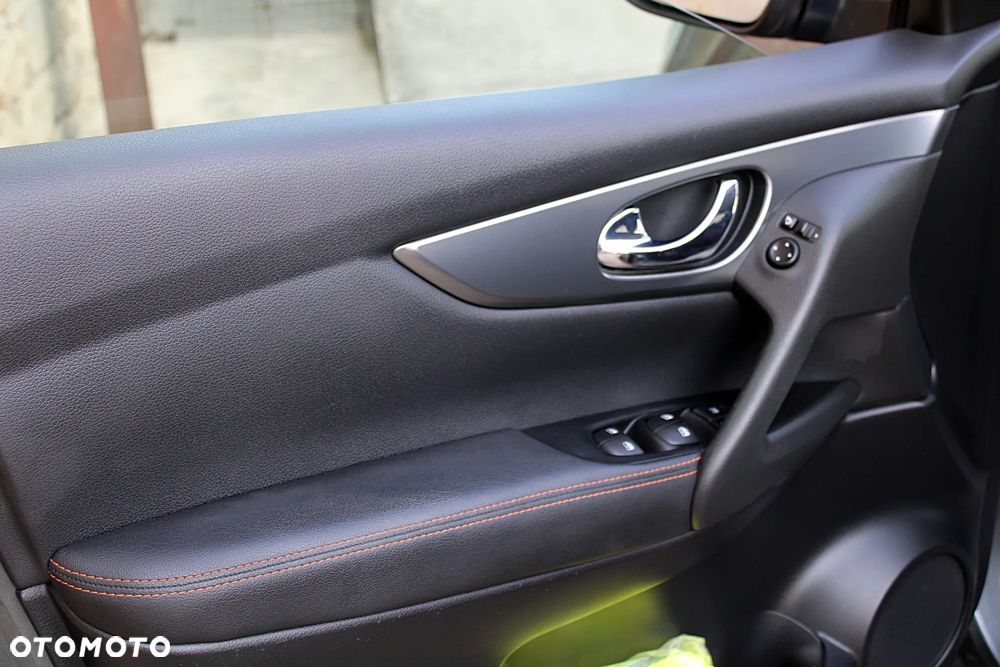 Nissan Qashqai 1.3 DIG-T N-Connecta - 21