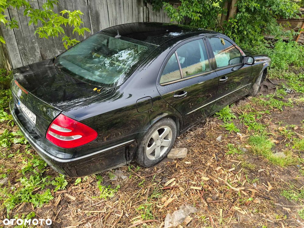 Mercedes-Benz E-Class 2003 photo 3