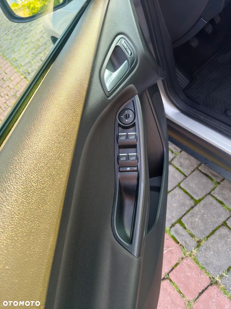 Ford Focus - 22