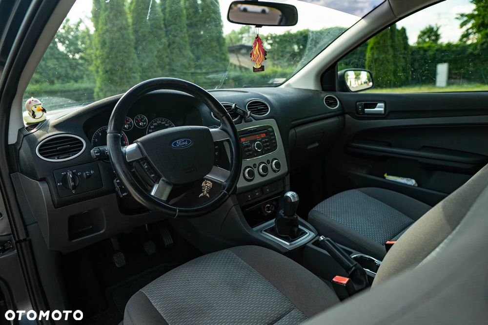 Ford Focus 1.4 Ambiente - 3