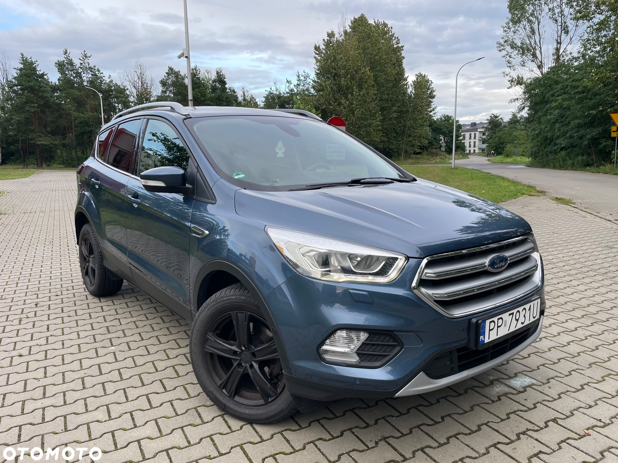 Ford Kuga 1.5 EcoBoost 2x4 Titanium - 3