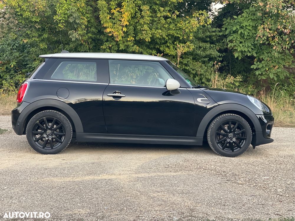 Mini Cooper Essential Trim - 13