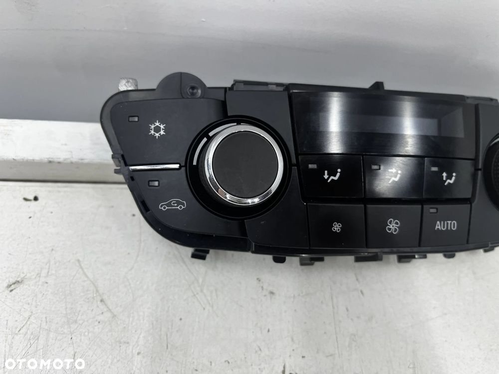 Panel klimatyzacji Opel Insignia A 08-17r. sterowania nawiewem wentylacją 13273097 - 2