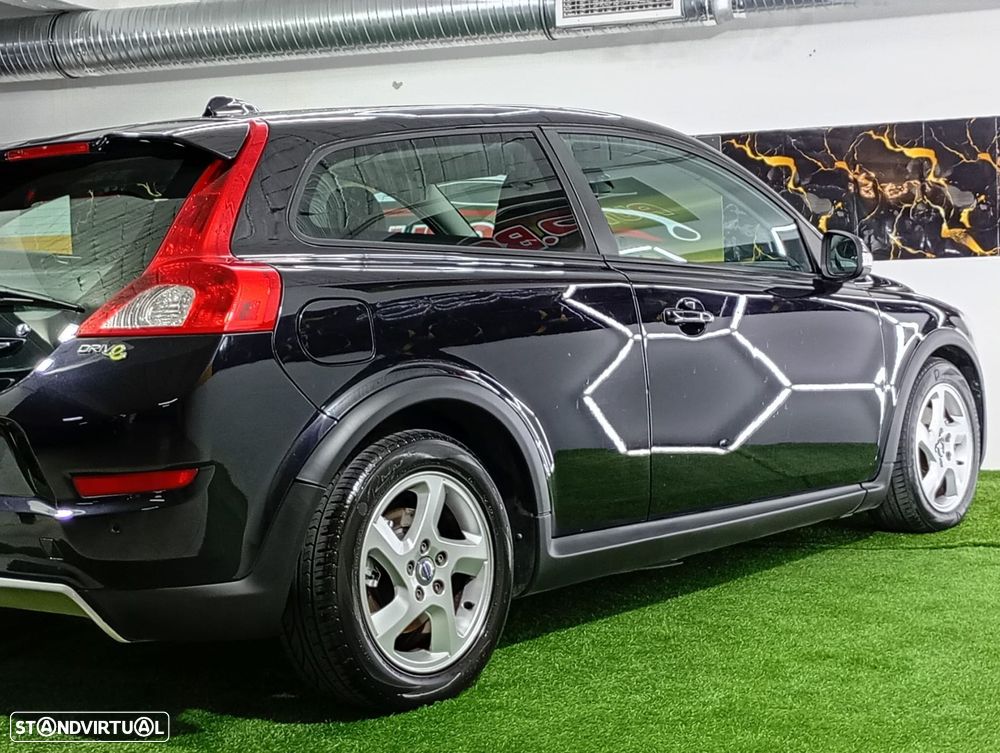 Volvo C30 1.6 D Drive Momentum — fotografia 40