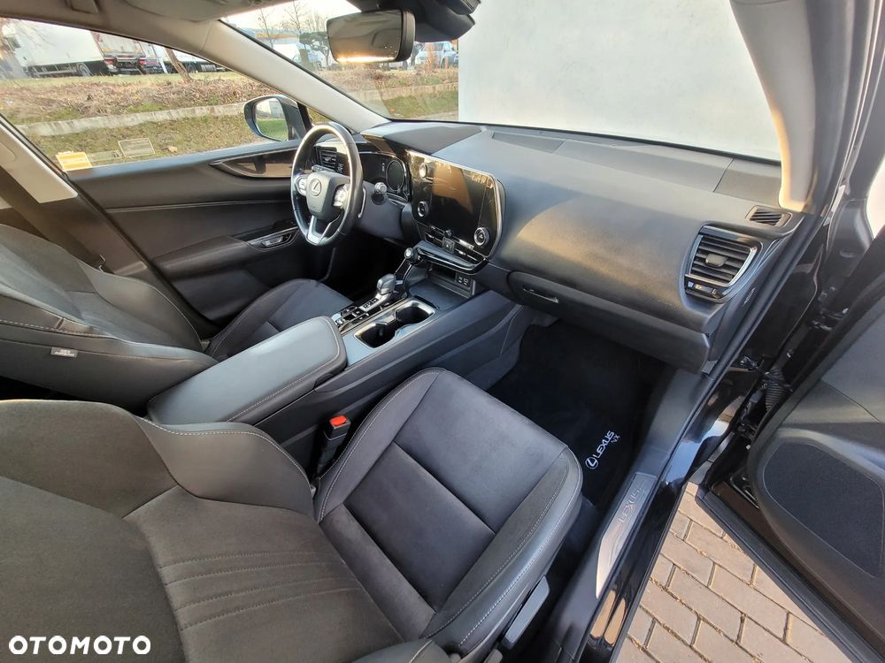 Lexus NX 350h Elegance 2WD - 4