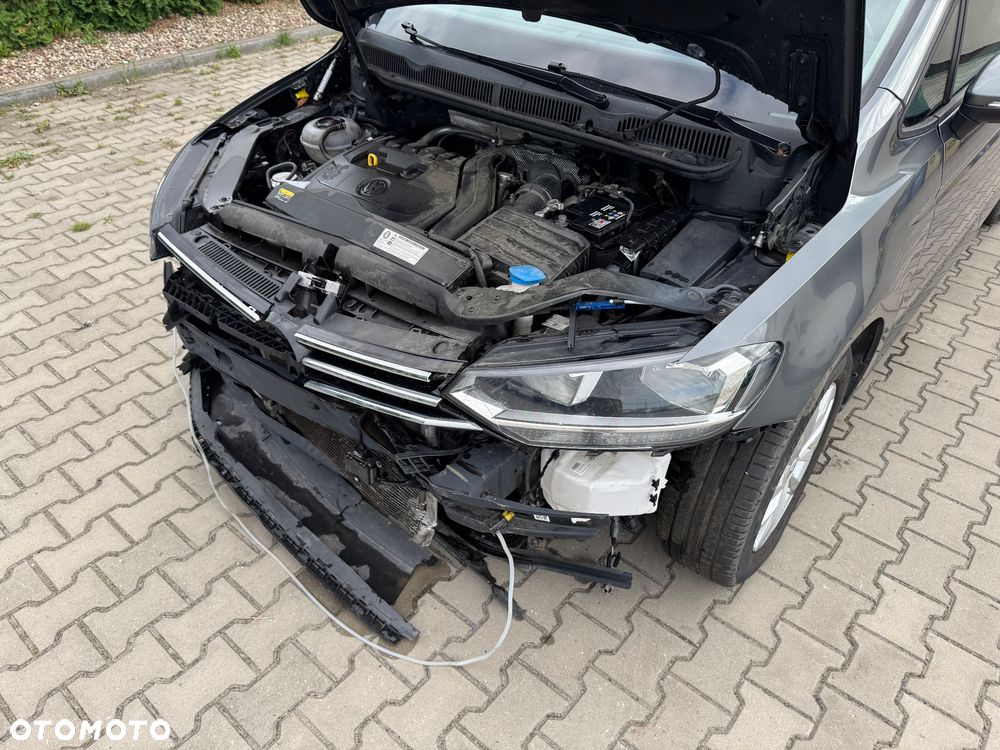 Volkswagen Touran - 20