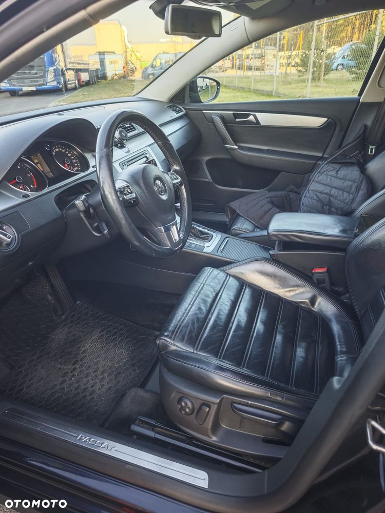 Volkswagen Passat 2.0 TDI DPF DSG Highline - 13