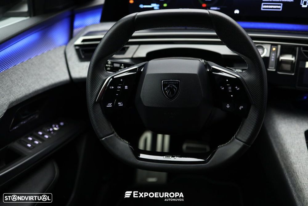 Peugeot E-3008 73 kWh GT - 11