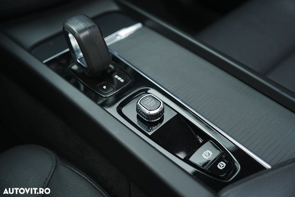 Volvo XC 60 Recharge T6 Twin Engine eAWD Inscription Expression - 33