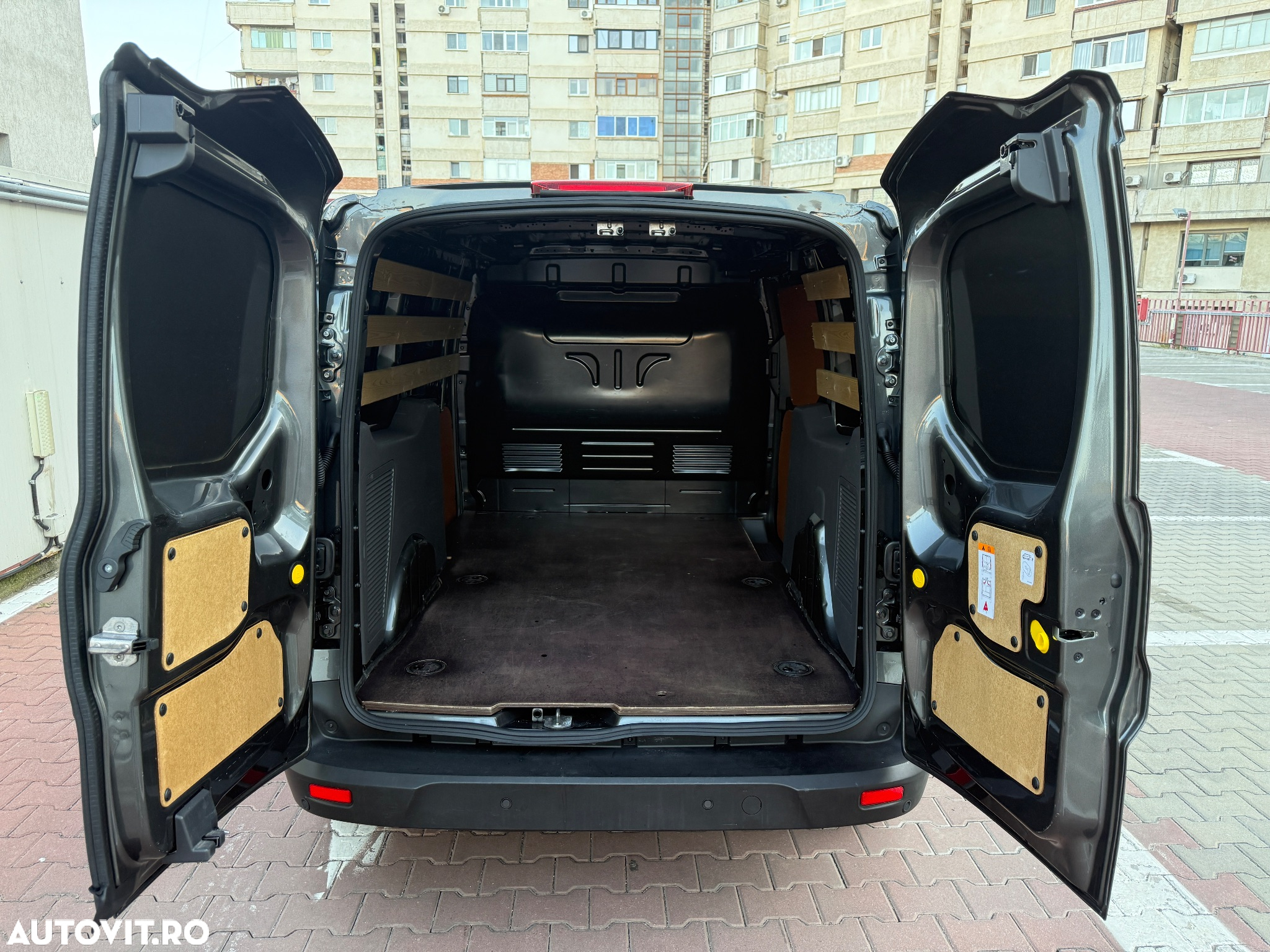 Ford Transit Connect 240 L2 Trend - 10
