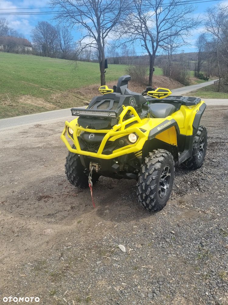 Can-Am Outlander - 2