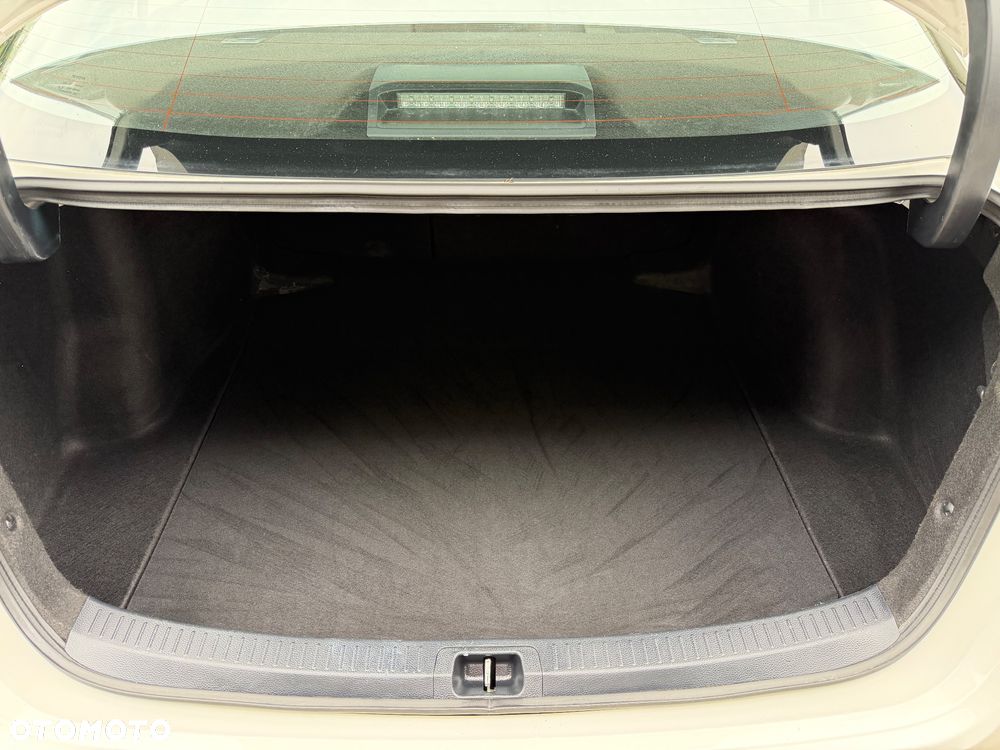 Toyota Corolla 1.5 Style - 25