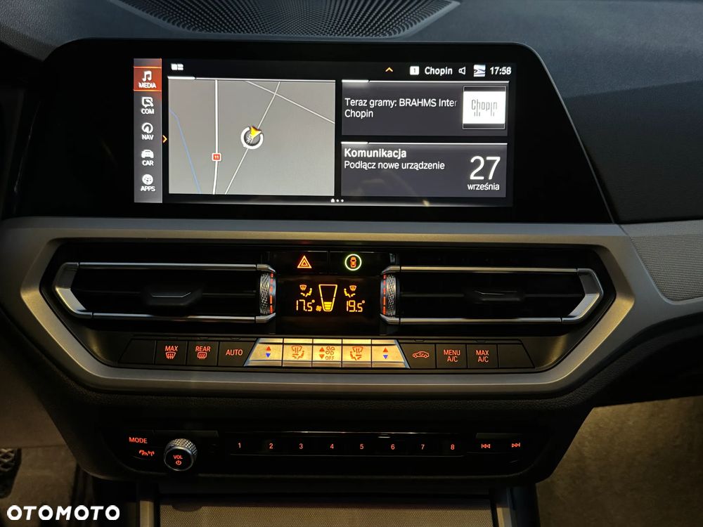 BMW Seria 3 320d xDrive Advantage sport - 38