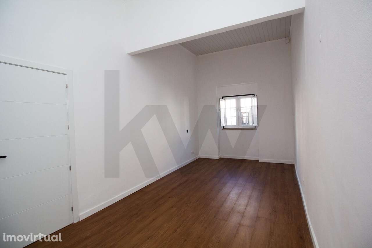 V2 + 1 Remodelada | Rua da Alagoa, Almeirim — 270.000 € - Grande imagem: 4/20