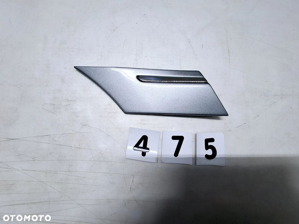 MERCEDES B-KLASA W245 PRAWA LISTWA BŁOTNIKA W KOLOR 748 A169698346 - 1