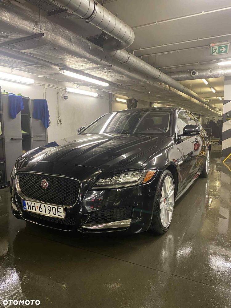 Jaguar XF 35t Prestige - 1
