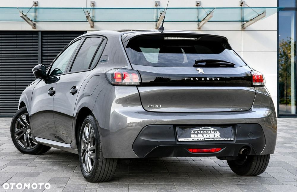 Peugeot 208 - 10