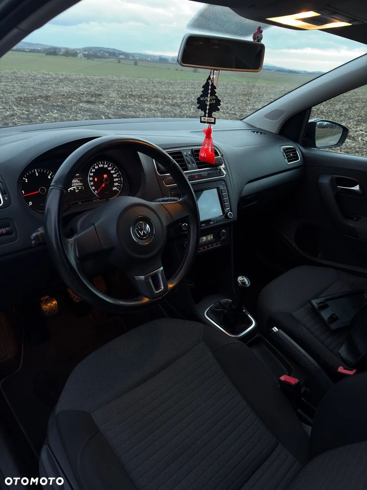 Volkswagen Polo - 17