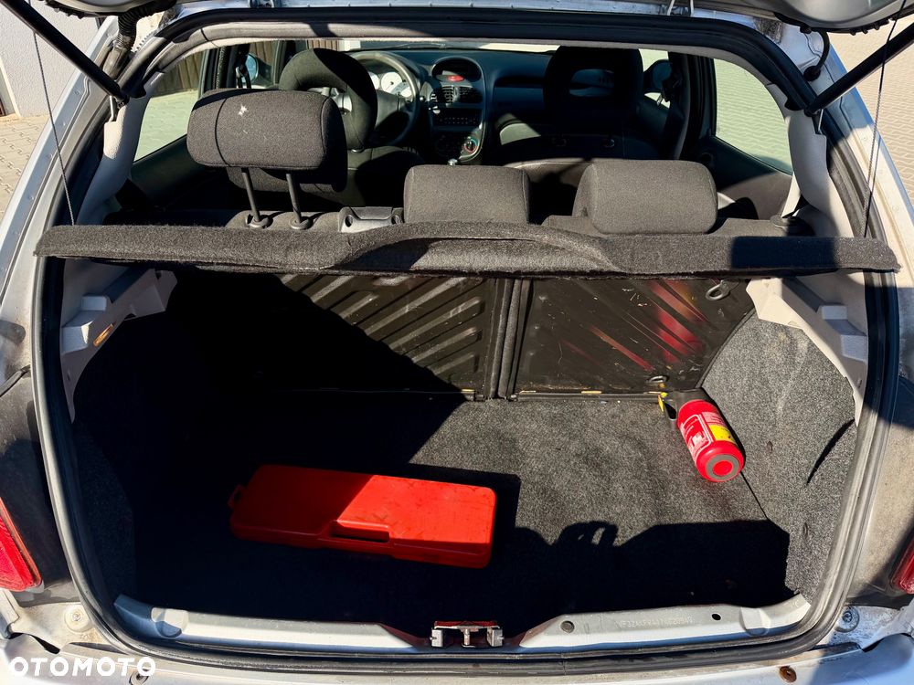 Peugeot 206 - 9