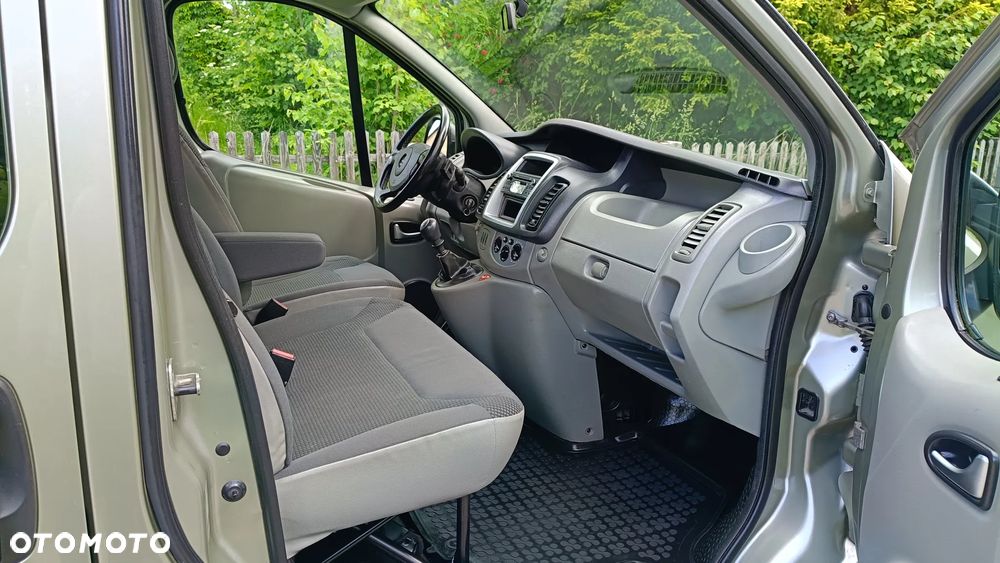 Opel Vivaro L2H1 2.9t - 21