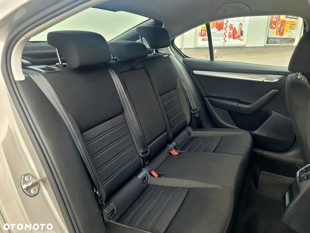 Skoda Octavia 1.5 TSI ACT Ambition - 9