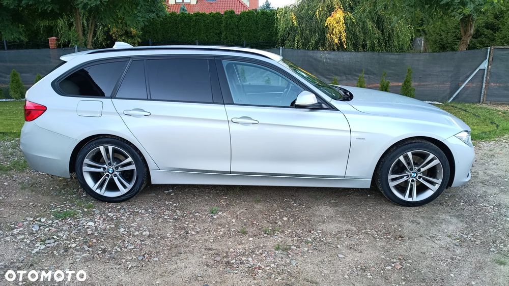 BMW Seria 3 325d Sport Line - 2