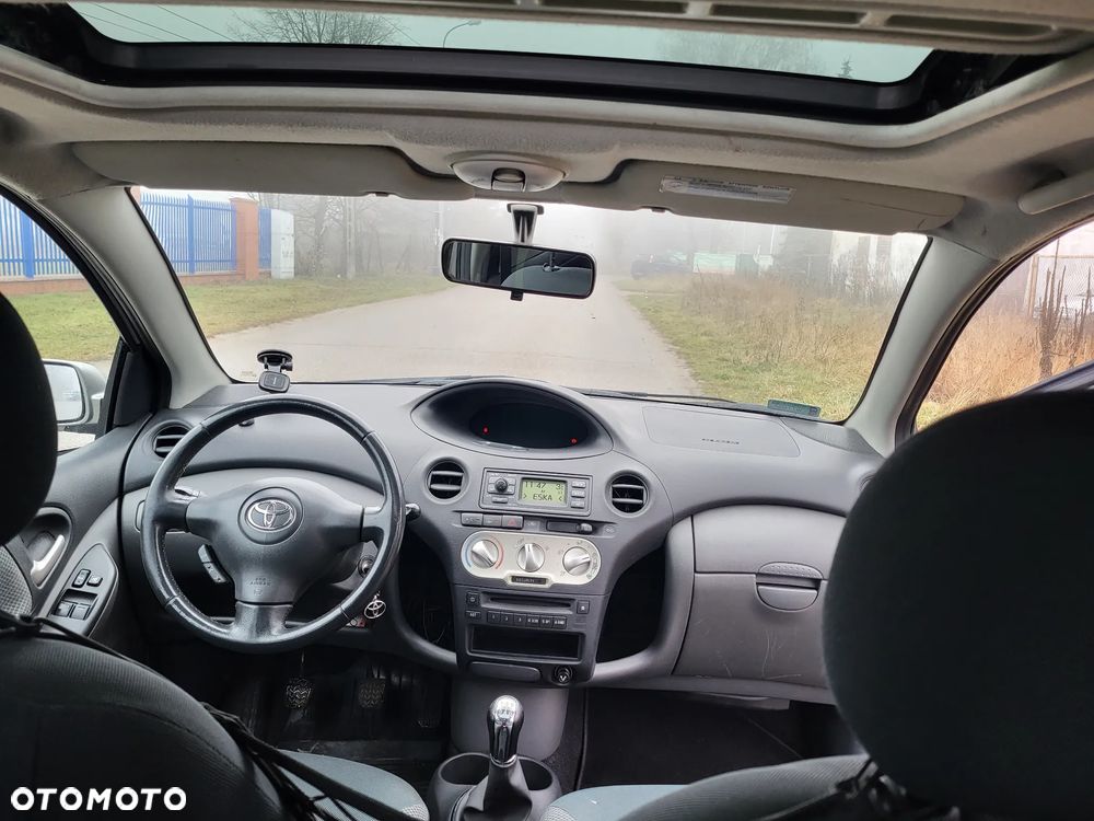 Toyota Yaris 1.4 D-4D Sol - 9