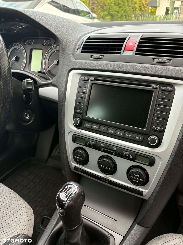Skoda Octavia 2.0 TFSI RS - 9