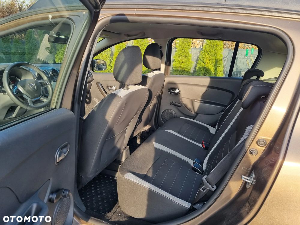 Dacia Sandero Stepway 0.9 TCe Laureate S&S Easy-R - 17