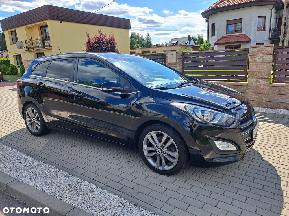 Hyundai i30 blue Kombi 1.6 CRDi DCT Passion - 1