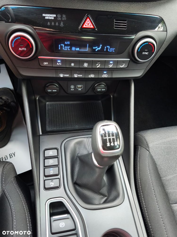Hyundai Tucson 1.7 CRDI BlueDrive Style 2WD - 30