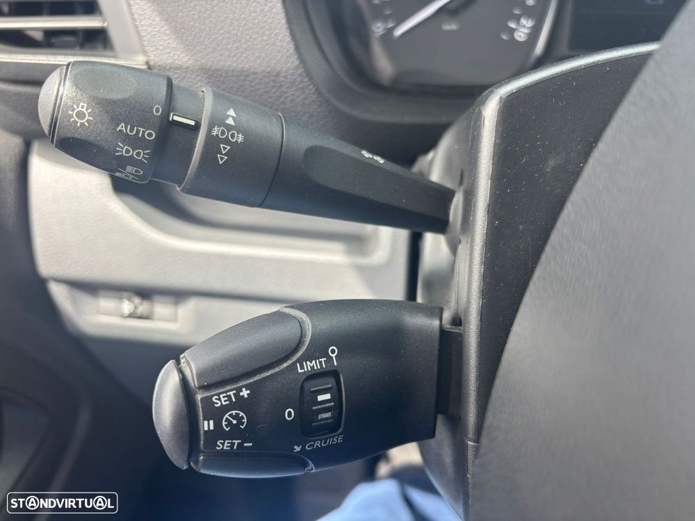 Peugeot Expert 2.0 BlueHDI 122cv - LONGA - 6 LUGARES + CX CARGA - 28