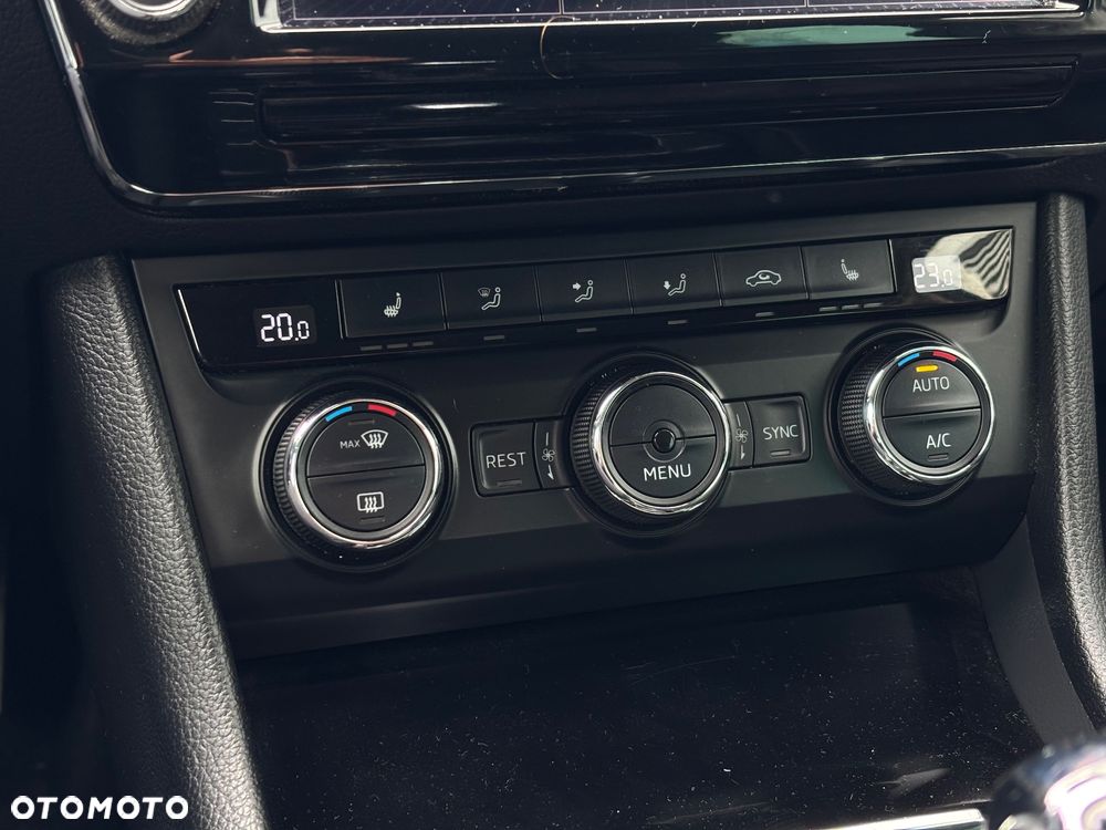 Skoda Superb 2.0 TDI Style DSG - 21